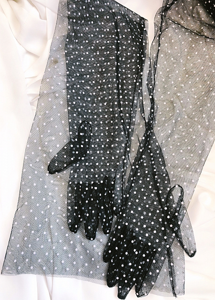 Прокат платья Перчатки черные в горошек для фотосессии и мероприятия в Новосибирске