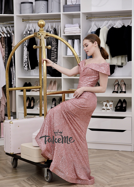 Прокат платья Розовое с пайетками и спущенными плечами для фотосессии и мероприятия в Новосибирске